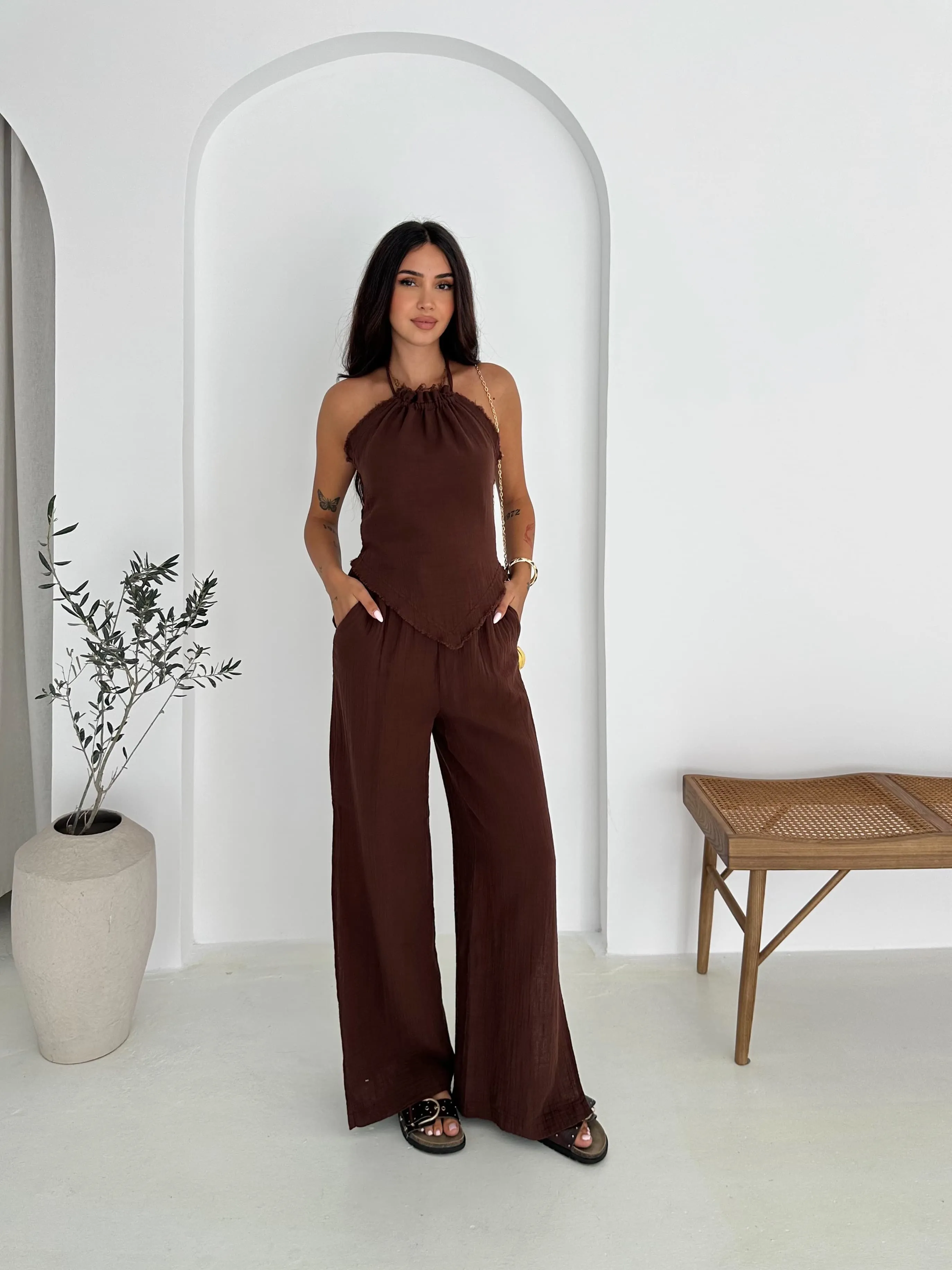 Keten Boyundan bağlamlı Bluz Paça Yırtmaçlı Pantolon  Kahverengi